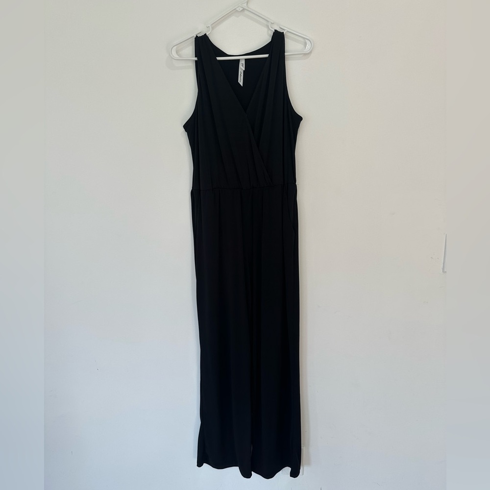 Black Sleeveless Wrap Jumpsuit with belt size large romper